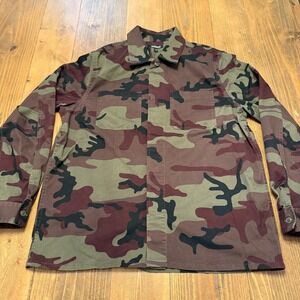 Express Camo Shirt‎ Shacket Mens Large Button Up Burgundy Green Military